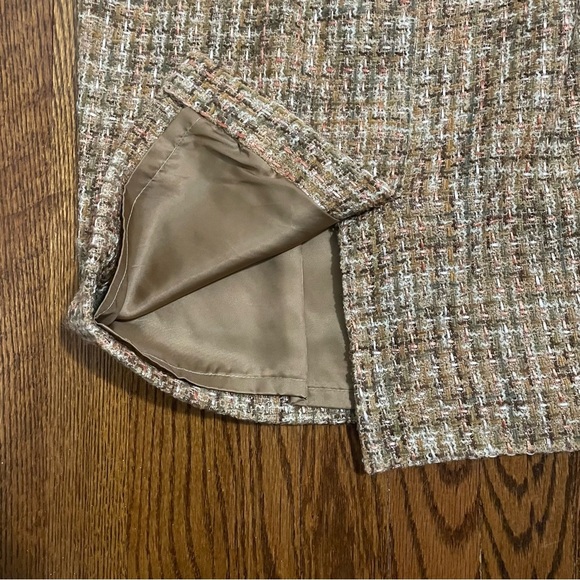 Doncaster 2 pc Suit Blazer Skirt Wool Blend Tan Tweed Color Size 4 - Picture 11 of 13